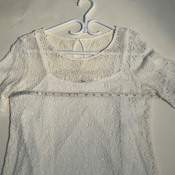 Ricki’s Cream Coloured Lacey Short Sleeved Top with Built-in Camisole, Medium - Picture 3 of 5